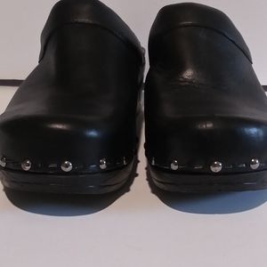 Sofft brand black clogs